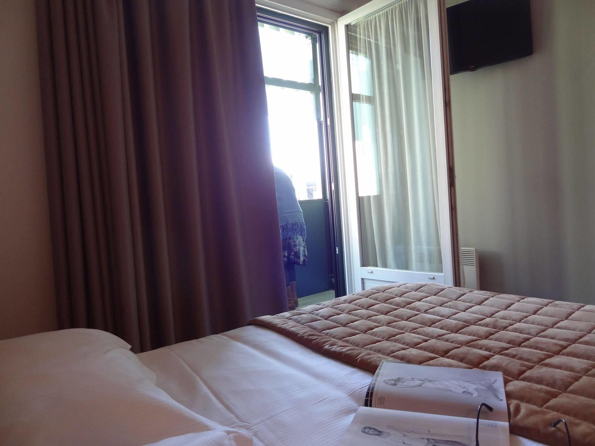 Cit'Hotel De La Marne Tarbes Exterior photo